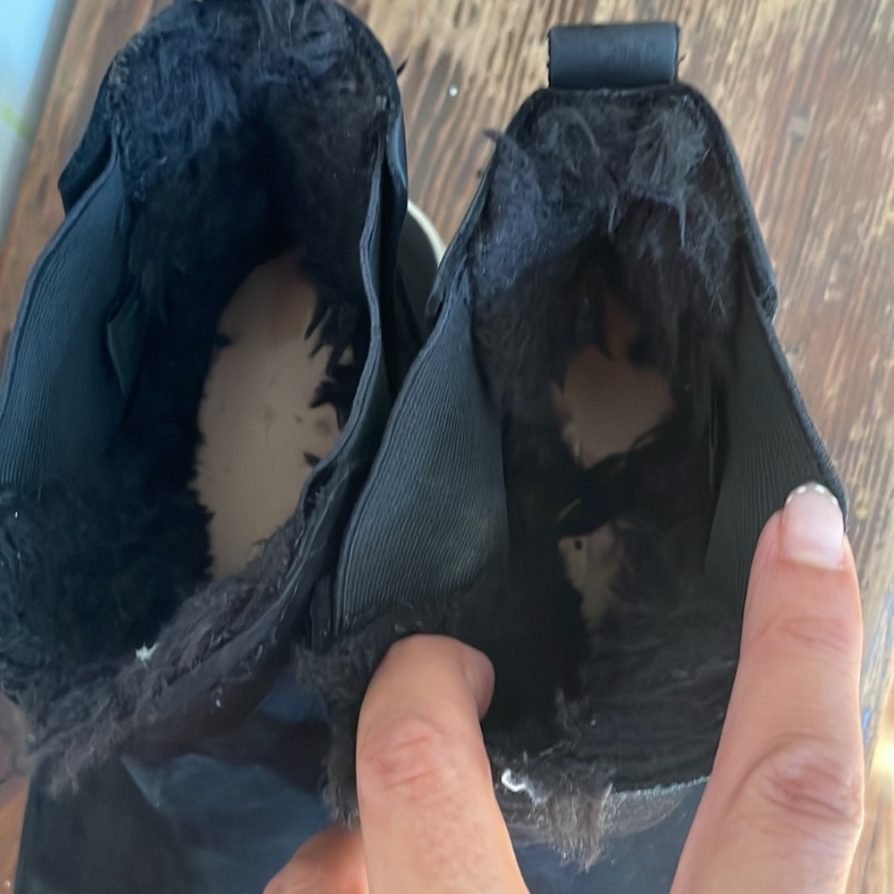 J/slides Shearling Sneaker Boots - Picture 4 of 6